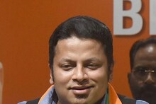 শাহী নির্দেশে পদ খুইয়ে সোশ্যাল মিডিয়ায় তাৎপর্যপূর্ণ মন্তব্য অনুপম হাজরার!