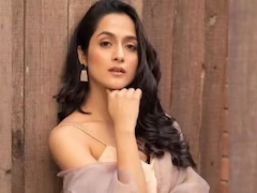 তামাশা’ ছবিতে রণবীর কাপুর, দীপিকা পাডুকোনের মতো দক্ষ অভিনেতাদের পাশাপাশি দর্শকদের মন কেড়ে নিয়েছিল তাঁর অভিনয়ও। ২০১৯ সালে ইমতিয়াজ আলির অন‍্য একটি ছবি ‘লাভ আজ কাল’-এও গুরুত্বপূর্ণ চরিত্রে অভিনয় করেছিলেন আরুশি।