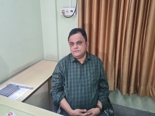 আজ শিক্ষামন্ত্রীর সঙ্গে বৈঠকে চাকরিপ্রার্থীরা, আন্দোলনকারীদের নিয়োগ হবে? নজরে বিকাশ ভবনের বৈঠক