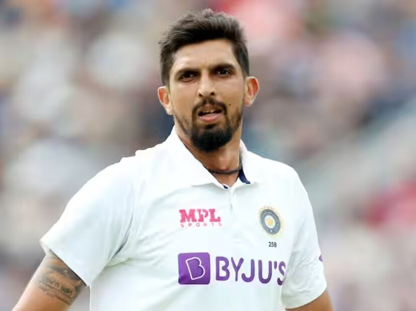 ইশান্ত শর্মা: একদিনের ক্রিকেট ও টি-২০ ক্রিকেটে ভারতীয় দলে কোনওদিনই নিয়মিত সদস্য ছিলেন পেসার ইশান্ত শর্মা। তবে টেস্ট ক্রিকেটে একসময় ভারতীয় দলের অন্যতম সেরা অস্ত্র ছিলেন এই ডান হাতি পেসার। ১০৫টি টেস্ট খেলার নজিরও রয়েছে। ১০০-র বেশি টেস্ট খেলার সৌভাগ্য সব ক্রিকেটারের হয় না। বর্তমানে বয়স ৩৪ পেরিয়েছে। টেস্ট দল থেকেও বাইরে রয়েছেন। ফলে অবসর নিয়ে চিন্তা ভাবনা করতে পারেন ইশান্তও।