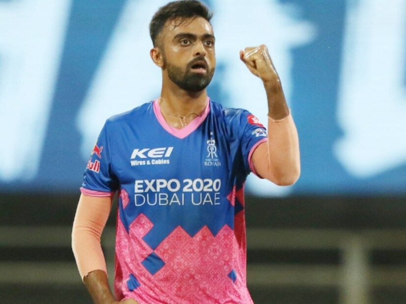 জয়দেব উনাদকাট: অভিজ্ঞ ভারতীয় বাঁ হাতি পেসার জয়দেব উনাদকাটও রয়েছে ৫০ লক্ষ টাকার বেস প্রাইজে। ভারতীয় ক্রিকেটার যারা নিলামে রয়েছে তাদের মধ্যে বেশি দাম পাওয়ার সম্ভাবনার তালিকায় রয়েছেন উনাদকাটও।