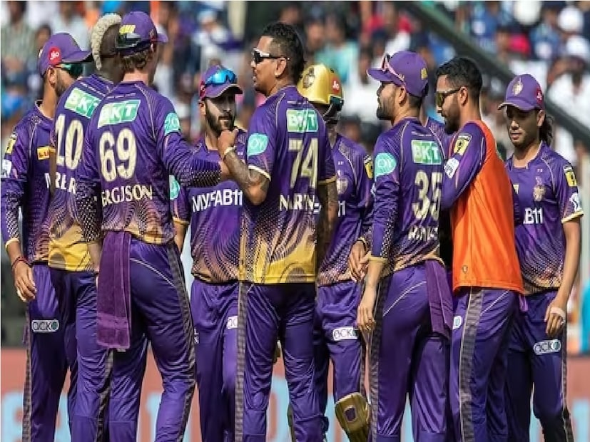 প্লেয়ার হিসেবে যাদের ধরে রাখল কেকেআর- রিঙ্কু সিং (Rinku Singh) -৫৫ লক্ষ টাকা, বরুণ চক্রবর্তী (Varun Chakaravarthy) ৮ কোটি টাকা, ভেঙ্কটেশ্বর আইয়ার (Venkatesh Iyer) -৮ কোটি, নীতিশ রাণা (Nitish Rana) (সহ অধিনায়ক) ৮ কোটি টাকা, শ্রেয়স আইয়ার (Shreyas Iyer) (অধিনায়ক)- ১২.২৫ কোটি টাকা,জেসন রয় (Jason Roy) ২.৮ কোটি টাকা, সুনীল নারিন (Sunil Narine) ৬ কোটি টাকা, রাহমানুল্লা গুরবাজ (Rahmanullah Gurbaz) ৫০ লক্ষ টাকা,সুয়েশ শর্মা (Suyash Sharma) -২০ লক্ষ টাকা, অনুকূল রয় (Anukul Roy) -২০ লক্ষ টাকা, আন্দ্রে রাসেল (Andre Russell) -১২ কোটি টাকা, হর্ষিত রানা (Harshit Rana)- ২০ লক্ষ টাকা, বৈভব অরোরা (Vaibhav Arora) ৬০ লক্ষ টাকা৷