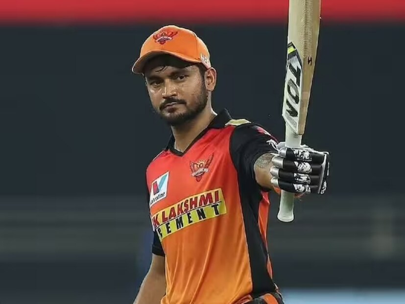 মনীশ পান্ডে: দীর্ঘ বছরের আইপিএল খেলার অভিজ্ঞতা রয়েছে মনীশ পান্ডের। এবার আইপিএল নিলামে তিনিও রয়েছেন। ৫০ লক্ষ টাকা বেস প্রাইজ তার। এখনও মিডল অর্ডারে যে কোনও দলকে ভরসা দেওয়ার ক্ষমতা রাখেন মনীশ পান্ডে।