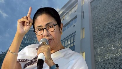 ‘সমালোচনা করি, নিজেদের গর্ব বোধ করি না’! বিধানসভা মিউজিয়ামের উদ্বোধনে আবেগতাড়িত মমতা বন্দোপাধ্যায়
‘সমালোচনা করি, নিজেদের গর্ব বোধ করি না’! বিধানসভা মিউজিয়ামের উদ্বোধনে আবেগতাড়িত মমতা বন্দোপাধ্যায়