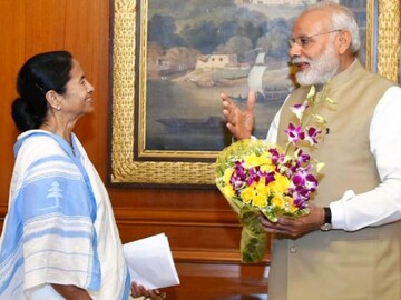 'ইন্ডিয়া'র মিটিংয়ের পরের দিনই মোদির সঙ্গে বৈঠক মমতার
