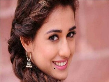 শরীরের এই ৪ জায়গায় তিল রয়েছে? দাম্পত্য সুখে ভরবে জীবন, অর্থের অভাব হবে না