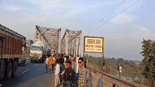 এই সেতুর উপরেই ঘটে মর্মান্তিক দুর্ঘটনা৷ এই সেতুর উপরেই ঘটে মর্মান্তিক দুর্ঘটনা৷