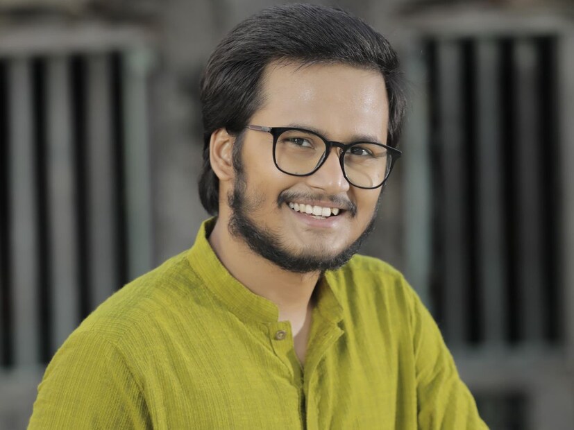 এছাড়াও ছবিতে রয়েছেন রজত গঙ্গোপাধ্যায়, পূষণ দাশগুপ্ত, পূজা সরকার, রুপদিপ্তা মুখোপাধ্যায়, আকর্ষিণী শেঠ-সহ আরও অনেকে। এই সব কটা চরিত্র কীভাবে একে অপরের সঙ্গে জড়িয়ে, কীভাবে জীবনের চড়াই উতরাই পেরিয়ে আসে, এই আশ্রমের শ্যামাপদ বাবু কীভাবে সবাইকে জীবনের নতুন দিশা খুঁজে পেতে সাহায্য করে, সেই নিয়েই তিলোত্তমার গল্প। নতুন বছরে বড়পর্দায় মুক্তি পাবে 'তিলোত্তমা' ।
