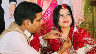 তাঁদের দ্বিতীয় বার গাঁটছড়া বাঁধার ঘটনা সোশ্যাল মিডিয়ায় বেশ চর্চিত