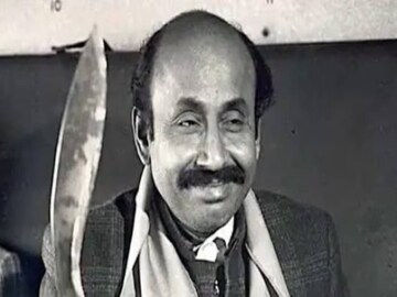 সোনার কেল্লা ছবিতে অভিনেতা সন্তোষ দত্ত