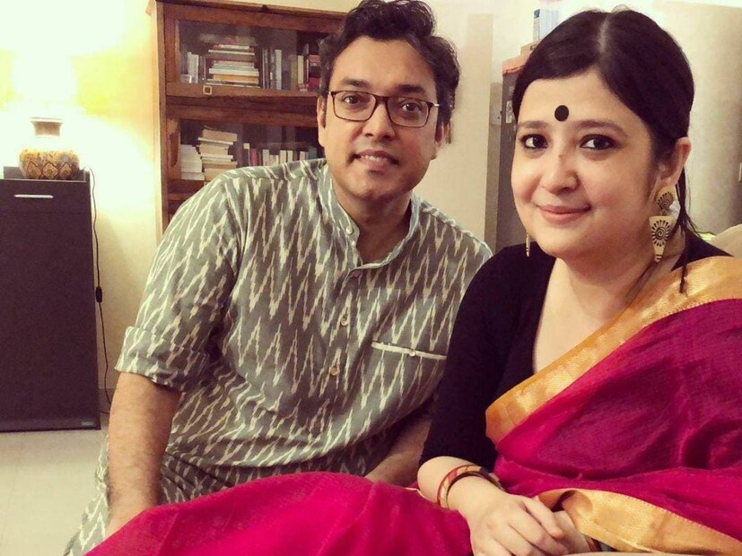 একজন যাদবপুর বিশ্ববিদ্যালয়ের প্রাক্তনী৷ অন্য জন প্রেসিডেন্সির৷ দু’জনের দেখা হয়েছিল শহরের নাগরিক ভিড়ে, কোনও এক বসন্ত দিনে৷ আলাপ থেকে বন্ধুত্ব এবং বন্ধুত্ব থেকে প্রেম৷ সেই প্রেমের অনুঘটক ছিল চন্দ্রবিন্দু-র গানের প্রতি দু’জনের ভালবাসা৷ 