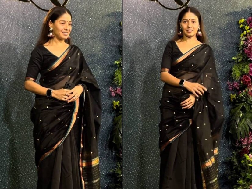পার্টিতে কালো রঙের একটি কটন শাড়ি পরেছিলেন সুনিধি। সঙ্গে নামমাত্র মেক আপ, খোলা চুল আর মানানসই গয়না। হাসিমুখে লেন্সবন্দি হলেন গায়িকা। কিন্তু তাঁকে নিয়ে চিন্তার শেষ নেই ভক্তদের। সুনিধির চেহারা দেখে চিন্তায় তাঁরা।