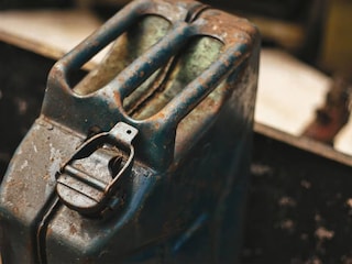 কেরোসিনকে কেন হিন্দিতে 'মাটির তেল' বলে কেরোসিনকে কেন হিন্দিতে 'মাটির তেল' বলে