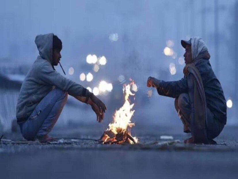 Bengal Weather Forecast: বড়দিনে জাঁকিয়ে শীতের সম্ভাবনা নেই। উল্টে প্রাক বড়দিন সপ্তাহান্তে বাড়বে তাপমাত্রা। বর্ষশেষের উৎসবের শুরুতেই উষ্ণতার ছোঁয়া।‌ তবে পরিষ্কার আকাশ; বৃষ্টির সম্ভাবনা নেই। 