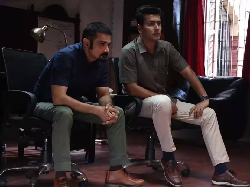 দশম অবতার—১৯ অক্টোবর দুর্গাপুজোর আগে মুক্তি পায় সৃজিত মুখোপাধ্যায়ের ছবি দশম অবতার। প্রসেনজিৎ চট্টোপাধ্যায়, অনিবাণ ভট্টাচার্য, যিশু সেনগুপ্ত, জয়া আহসান অভিনীত এই ছবির বাজেট ছিল ১.৫ কোটি টাকা। বক্স অফিসে এটি ৬ কোটি টাকা রোজগার করেছে বলে দাবি।