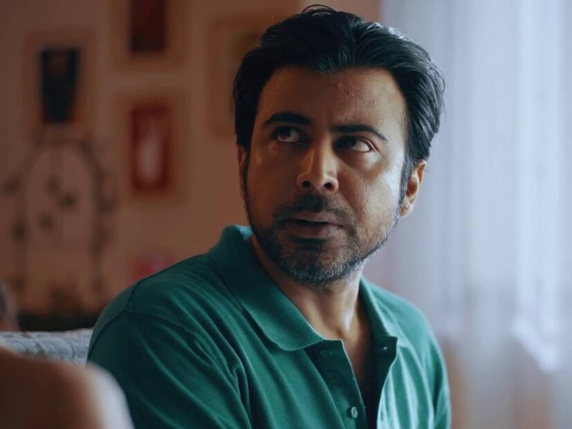 পুনর্জন্ম অন্তিম পর্ব: ভিকি জাহেদ পরিচালিত থ্রিলার ফ্র্যাঞ্চাইজির চতুর্থ কিস্তি মুক্তি পেয়েছে চলতি বছরে। রাফসান হক নামে বিখ্যাত শেফ, তার স্ত্রী নীলার নিখোঁজ হয়ে ফিরে য়াসা এবং তার পরের ঘটনাবলী, সব মিলিয়ে 'পুনর্জন্ম'-এর চিত্রনাট্য বরাবরই টানটান। অভিনয়ে তাক লাগিয়েছেন আফরান নিশো, মেহজাবিন চৌধুরী। ফ্র্যাঞ্চাইজির অন্তিম পর্বও নিরাশ করেনি। এটি বাংলাদেশে টেলিভিশনের জন্য তৈরি হলেও এপারে এটি ইউটিউবের মাধ্যমে তুমুল জনপ্রিয়। তাই এই তালিকায় রাখা হল। 