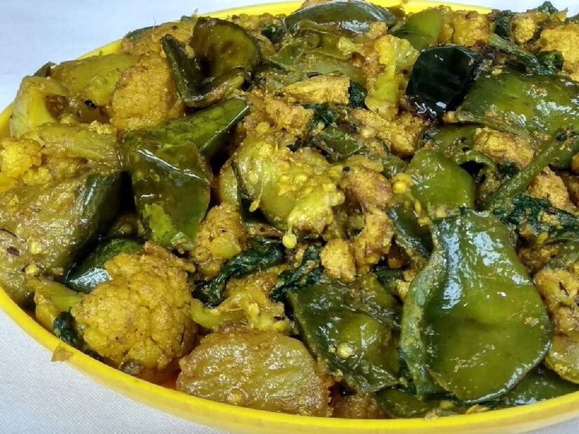 শিম শরীরে কোলেস্টেরলের পরিমাণও নিয়ন্ত্রণ করে৷ ফলে হার্টের স্বাস্থ্যও ভাল থাকে৷ শিমে থাকে ম্যাগনেশিয়াম ও পটাশিয়াম৷ এগুলি রক্ত বাহিকাকে শিথিল রাখে, ফলে শরীরের রক্তচাপও নিয়ন্ত্রণে থাকে৷