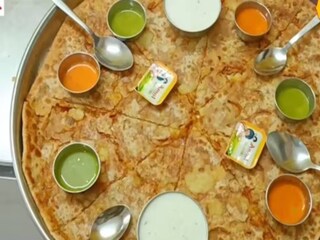 জয়পুরের এক দোকান এই অভিনব অফার নিয়ে হাজির হয়েছে