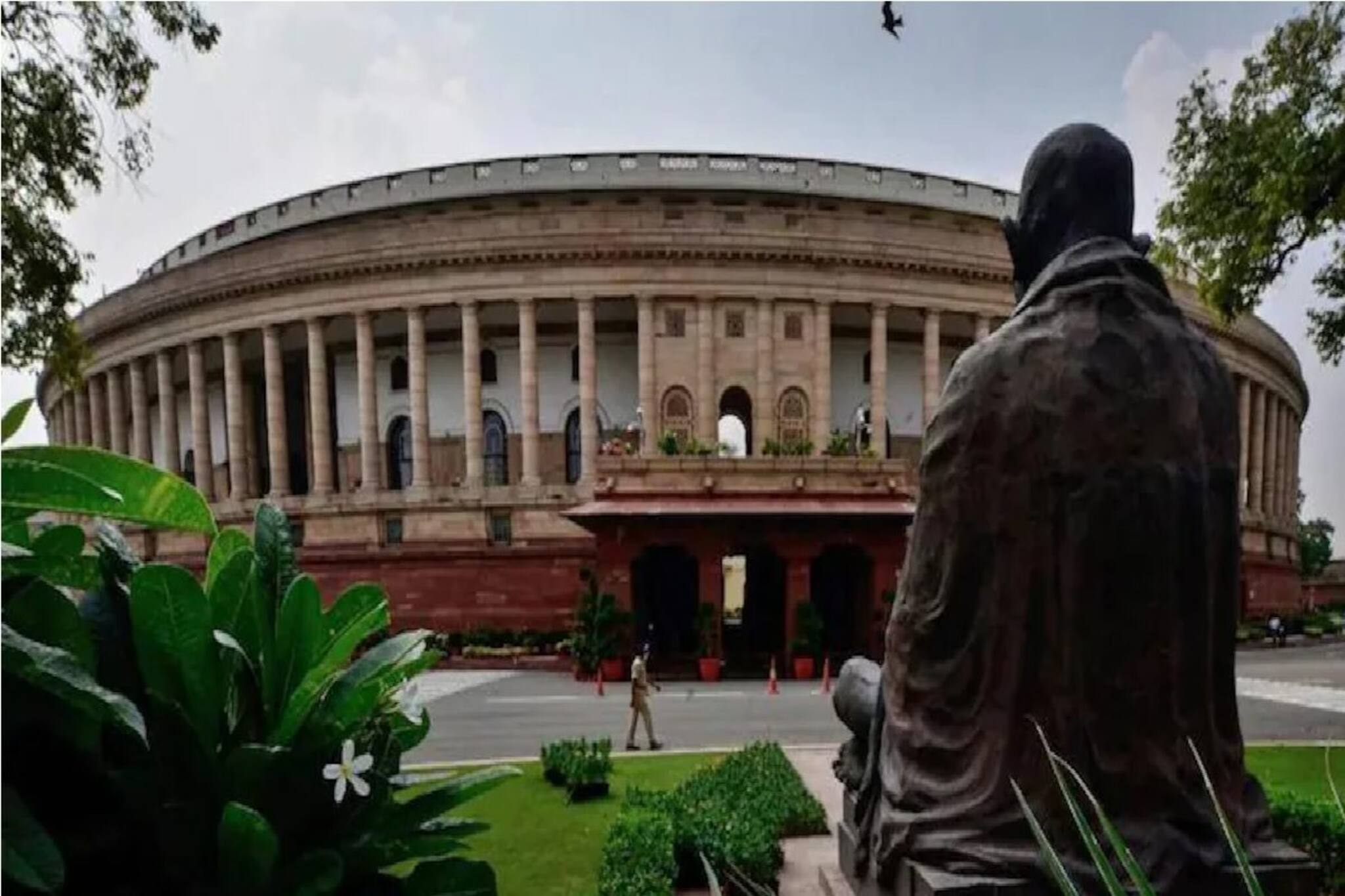 Parliament Winter Session : Lok Sabha থেকে 'সাসপেন্ড' ৩৩ সাংসদ, তালিকায় কারা ?