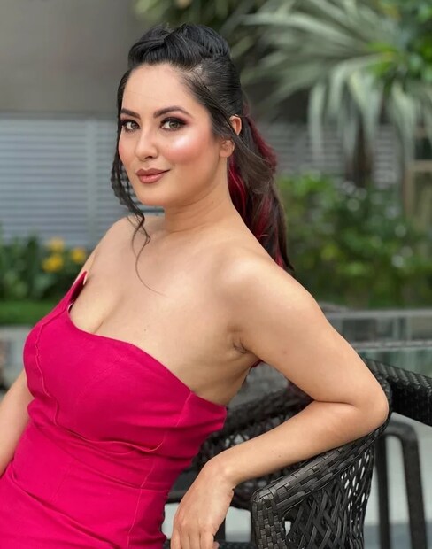 শুধুমাত্র টেলিভিশনেই নয়, একাধিক বাংলা-হিন্দি ছবিতেও অভিনয় করেছেন পূজা। অগণিত ভক্তও রয়েছে অভিনেত্রীর। তবে পূজার এই সফর ততটা মসৃণ ছিল না। মাত্র ১৫ বছর বয়স থেকেই প্রচুর স্ট্রাগল করতে হয়েছে তাঁকে। Photo: Instagram