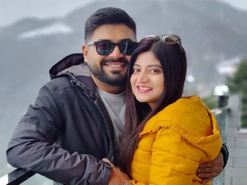 অনেকদিন ধরেই তাঁদের বন্ধুত্ব এবং প্রেম৷ তাঁদের এই প্রেমের সাক্ষী সন্দিপ্তার খুব কাছের বন্ধু ত্বরিতা৷ তিনি নিজেও পরিচিত মুখ৷