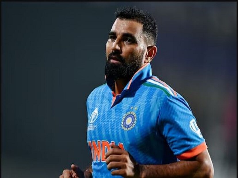 একইসঙ্গে এই খবরকে পুরো ভুয়ো খবর বলে উড়িয়ে দিয়েছেন শামি। এমন খবর ছড়ানো থেকে সকলকে বিরত থাকতেও বলেছেন তারকা পেসার। শামির মুখ খোলার পর তাঁর ফেরা নিয়ে কিছুটা হলেও আশ্বস্ত হয়েছেন ফ্য়ানেরা।