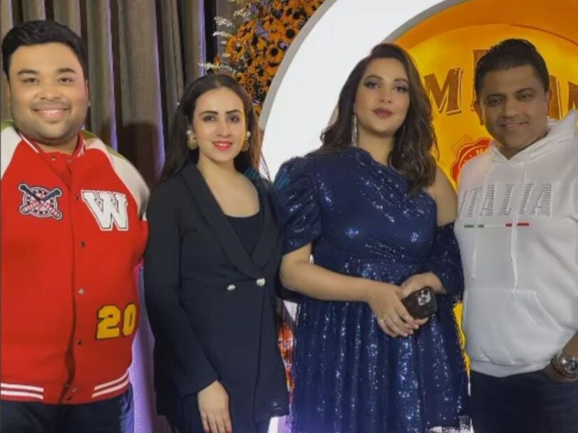 অভিনেত্রীর ফ্যান পেজের পক্ষ থেকে একটি ভিডিও শেয়ার করে নেওয়া হয়েছে সোশ্যাল মিডিয়াতে। সেখানে দেখা গিয়েছে বেসরকারি একটি সংস্থার আমন্ত্রণে কেক মিক্সিং-এর পৌঁছে গিয়েছিলেন। উপস্থিত ছিলেন তাঁর কাছের বন্ধু ফলক রশিদ রায়। 
