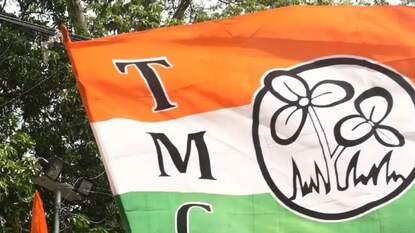 এক মুহূর্তে শেষ...! এলোপাথাড়ি গুলিতে ঝাঁঝরা তৃণমূল কর্মী, মর্মান্তিক মৃত্যুতে শোকের ছায়া এলাকায় এক মুহূর্তে শেষ...! এলোপাথাড়ি গুলিতে ঝাঁঝরা তৃণমূল কর্মী, মর্মান্তিক মৃত্যুতে শোকের ছায়া এলাকায়