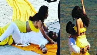 ভিকির বুকে রহস্যময়ী!