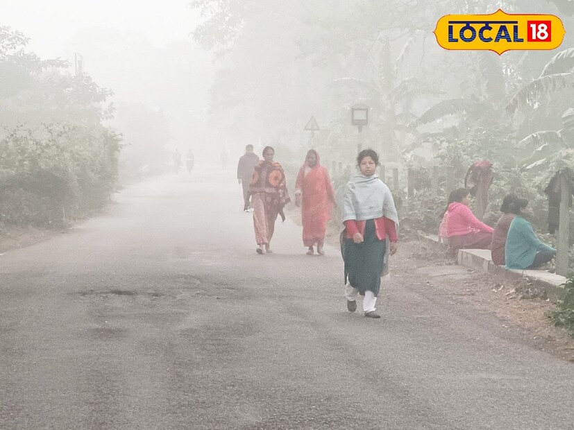 আবহাওয়া দফতরের পূর্বাভাস, দার্জিলিং, জলপাইগুড়ি, কালিম্পং, আলিপুরদুয়ার, কোচবিহার, উত্তর দিনাজপুর, দক্ষিণ দিনাজপুর এবং মালদার এই জায়গায় গুলিতে ঘন কুয়াশা থাকবে। ইতিমধ্যেই জারি করা হয়েছে সতর্কতা।