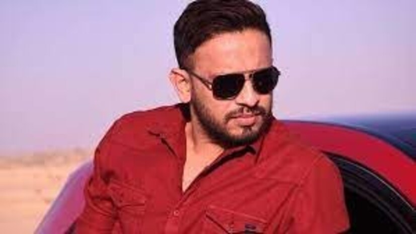 এর আগেও এমন খবর সামনে এসেছিল৷ তবে তখন সেই নিয়ে কেউ মুখ খুলতে চায়নি৷ এবার অবশ্য় গাঁটছড়ার অন্য়তম প্রধান অভিনেতা জানালেন ধারাবাহিক শেষের কথা৷
