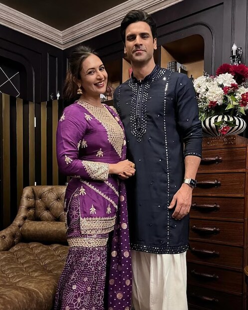 ২০১৯ সাল থেকে এই অভিনেত্রীকে আর কোনও বড় শোতে দেখা যায়নি। তবে এখন ওয়েব সিরিজে কাজ করা শুরু করেছেন। ২০২১ সালে, তাকে 'খতরোঁ কে খিলাড়ি ১১'-তে দেখা গিয়েছিল। দিব্যাঙ্কা তার সহ-অভিনেতা বিবেক দাহিয়াকে ৮ জুলাই ২০১৬-সালে বিয়ে করেছিলেন। বিবেকও একজন সুপরিচিত টিভি অভিনেতা।