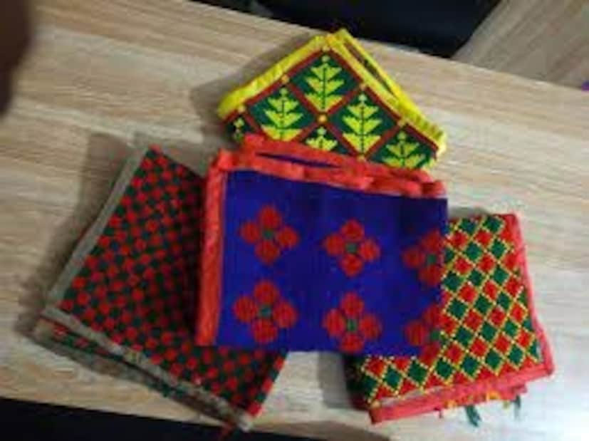 উপরোক্ত বিষয়গুলি মানতে নিউজ ১৮ বাংলা বাধ্য বা অনুরোধ করেনা নিজের বিচার বুদ্ধি সহযোগে সিদ্ধান্ত নিন ৷