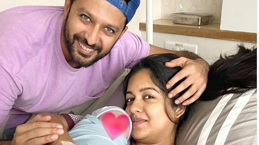 ঈশিতা দত্ত-বৎসল শেঠ: দৃশ্যম ছবির তারকা ঈশিতা দত্ত তাঁর প্রথম সন্তানের জন্ম দিয়েছেন ২০২৩ সালেই। ২০১৭ সালে তিনি বিবাহ বন্ধনে আবদ্ধ হন বৎসল শেঠের সঙ্গে।