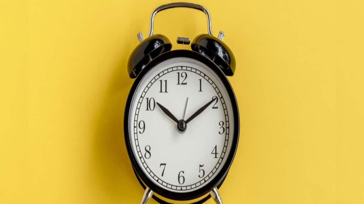 Knowledge Story ৯৯ মানুষই জানেন না 'আসল' কারণ...! নতুন ঘড়িতে সবসময়