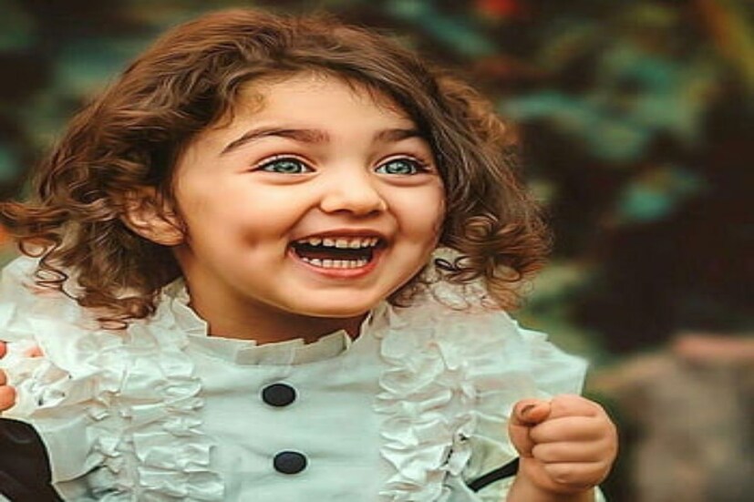 শিশুরা সবসময়ই মন ভাল করে দেয় তাদের আধো কথা আর নরম কোমল স্পর্শে। তাই বাচ্চাদের ছবি বা ভিডিও দেখলে মন ভাল হয়ে যায় দিনের শেষে। অনাহিতার তেমনই এক শিশু। তাই অচিরেই তাঁকে মডেল হিসেবেও দেখা যায়।