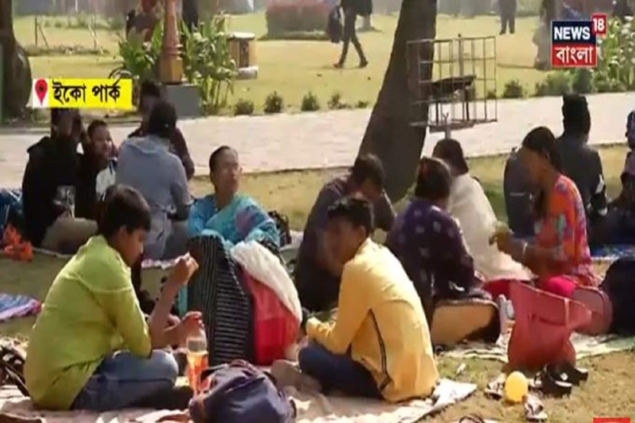 নতুন বছরকে স্বাগত জানাতে তৈরি কলকাতা, উৎসাহী মানুষের ভিড়