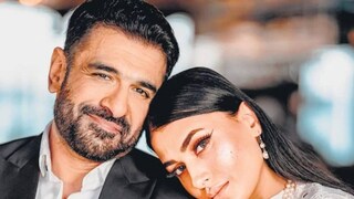 এজাস খান এবং পবিত্র পুনিয়া