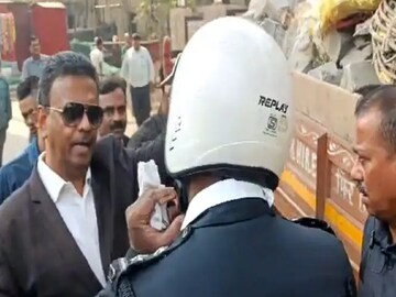 বেআইনি লরি ধরলেন ফিরহাদ