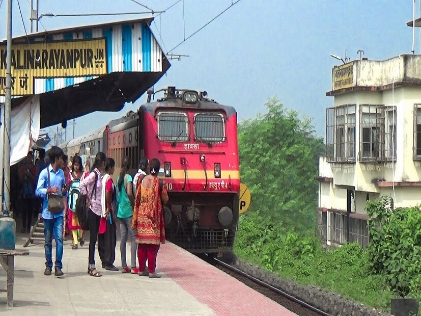 শিয়ালদহ ডিভিশনের বেথুয়াডহরী ও দেবগ্রাম স্টেশনের মাঝে সাব-ওয়ে তৈরির কাজ চলবে, জানানো হয় পূর্ব রেলের পক্ষে। সেই কারণেই আগামী রবিবার সকাল ৯টা ৫০ থেকে রাত ৮টা পর্যন্ত রেল ট্র্যাফিক ব্লক থাকার কারণে বন্ধ থাকবে ট্রেন চলাচল। (প্রতিবেদন: কৌশিক অধিকারী)
