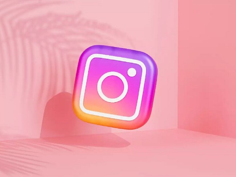 কীভাবে এই বিশেষ ফিচার ব্যবহার করা যাবে—Instagram খুলে ইনবক্স-এ যেতে হবে প্রথমেই।এরপর Note ট্রে-তে নিজের ছবিতে ক্লিক করে ক্যামেরা বোতামে আলতো চাপ দিতে হবে।তারপর ফ্রন্ট ক্যামেরা দিয়ে ২ সেকেন্ডের একটি ভিডিও ক্যাপচারে নিতে হবে। এজন্য Record-এ ট্যাপ করতে হবে।এই ভিডিও-র জন্য টেক্সটও যুক্ত করা যাবে।