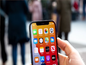মাত্র ৩৫,০০০ টাকায়  iPhone 15! বর্ষশেষের উপহার অ্যামাজন-ফ্লিপকার্টের বিরাট ডিল