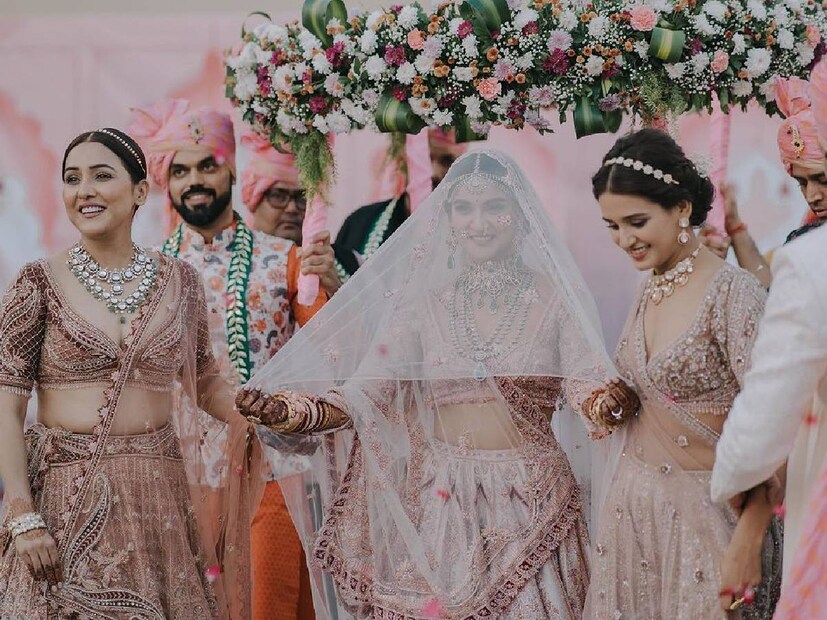 সম্প্রতি তাঁকে ‘অ্যানিমাল’ ছবিতে দেখা গিয়েছে। যেখানে তিনি প্রবাসী ভারতীয়র চরিত্রে অভিনয় করেছেন। ছবির নায়িকা রশ্মিকা মান্দান্নার সঙ্গে বিয়ে হওয়ার কথা ছিল।