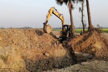 মাটিতে পোঁতা হচ্ছে মৃতদেহ! নৈহাটিতে এ কী কাণ্ড! শুনলে তাজ্জব হয়ে যাবেন