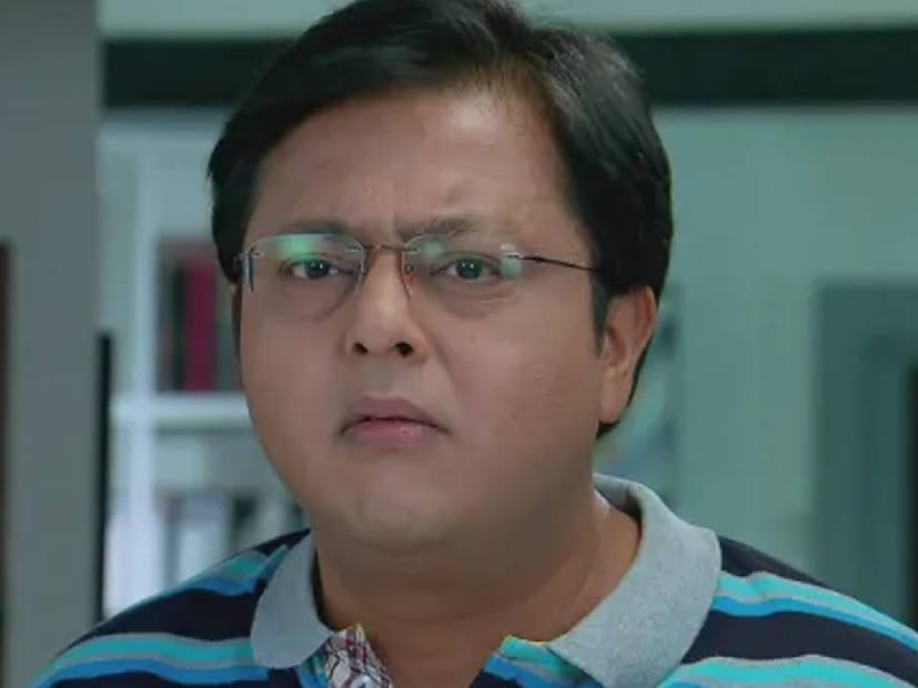 নীতেশ পাণ্ডে- বৈভবীর মৃত্যুর দু’দিনের মাথায় ২৪ মে হঠাৎ চলে যান নীতেশ পাণ্ডে। হৃদরোগে আক্রান্ত হওয়ার পরেই মৃত্যু হয় ‘ওম শান্তি ওম’-এর অভিনেতার। ৫১ বছরের অভিনেতার আচমকা মৃত্যুতে শোকস্তব্ধ হয়েছিল মুম্বইয়ের টেলিভিশন ইন্ডাস্ট্রি।