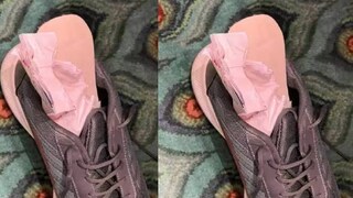 জুতোর মধ্যে কী ছিল?