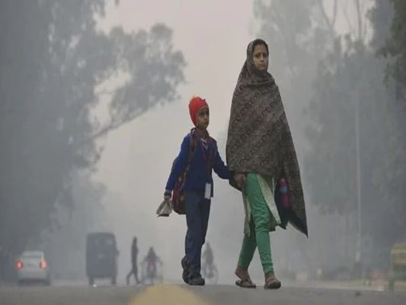 Bengal Winter-Rain Update: পশ্চিমের জেলায় ১০ ডিগ্রি ছুঁতে পারে তাপমাত্রা। এই সপ্তাহে আগামী আরও ৫-৭ দিন শীতের এই স্পেল থাকবে। এই মুহূর্তে কোনও সিস্টেম না থাকায় উত্তুরে হাওয়ার অবাধ বিচরণ। 
