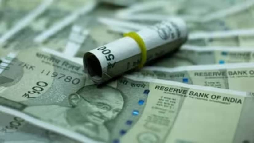 অবসরের জন্য কোথায় বিনিয়োগ করা উচিত? চাকরিজীবনে এই চিন্তায় কুরে কুরে খায়। সাধারণ মানুষও বাদ যান না। মাথায় ঘুরেফিরে একটাই চিন্তা আসে, টাকার জন্য যে ভাবতে না হয়। অবসরের জন্য কোথায় বিনিয়োগ করা উচিত? চাকরিজীবনে এই চিন্তায় কুরে কুরে খায়। সাধারণ মানুষও বাদ যান না। মাথায় ঘুরেফিরে একটাই চিন্তা আসে, টাকার জন্য যে ভাবতে না হয়।