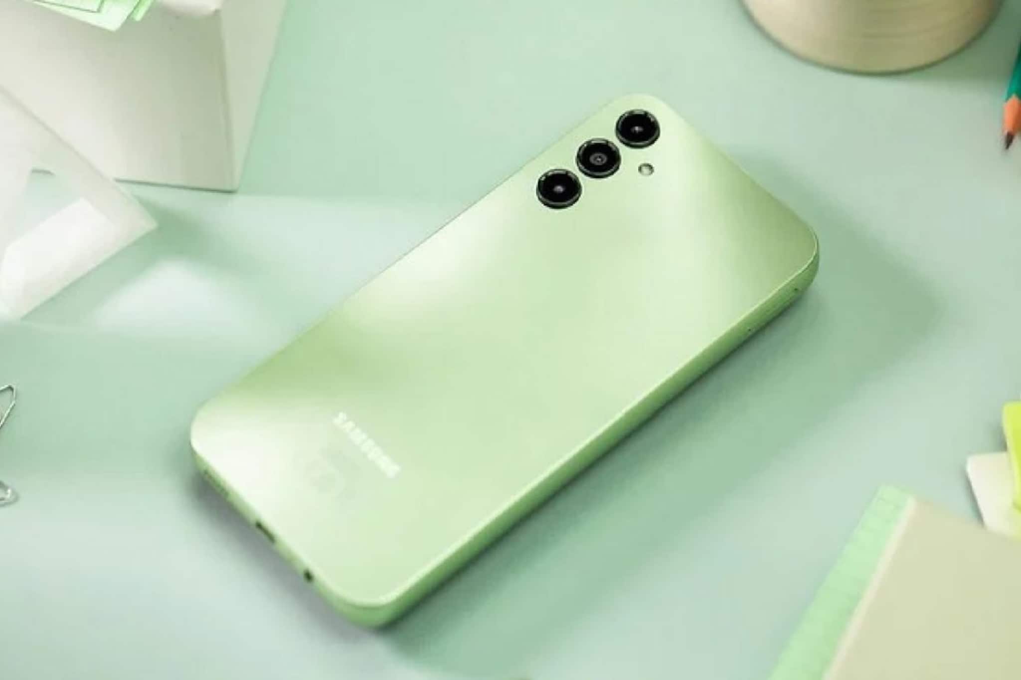 Samsung আনল দুর্দান্ত বাজেট স্মার্টফোন, দেখে নিন খুঁটিনাটি