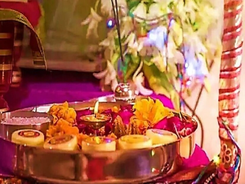 পুত্রদা একাদশীর উপবাসের সমাপ্তিপুত্রদা একাদশীর উপবাস ২২ জানুয়ারি, সোমবার সকাল ৭.১৩ থেকে ৯.২১-এর মধ্যে ভঙ্গ করা যেতে পারে। পরানের দিন সকালে স্নান করে শ্রী হরি ও দেবী লক্ষ্মীর পুজো করুন এবং ফল দিয়ে উপবাস ভঙ্গ করুন।